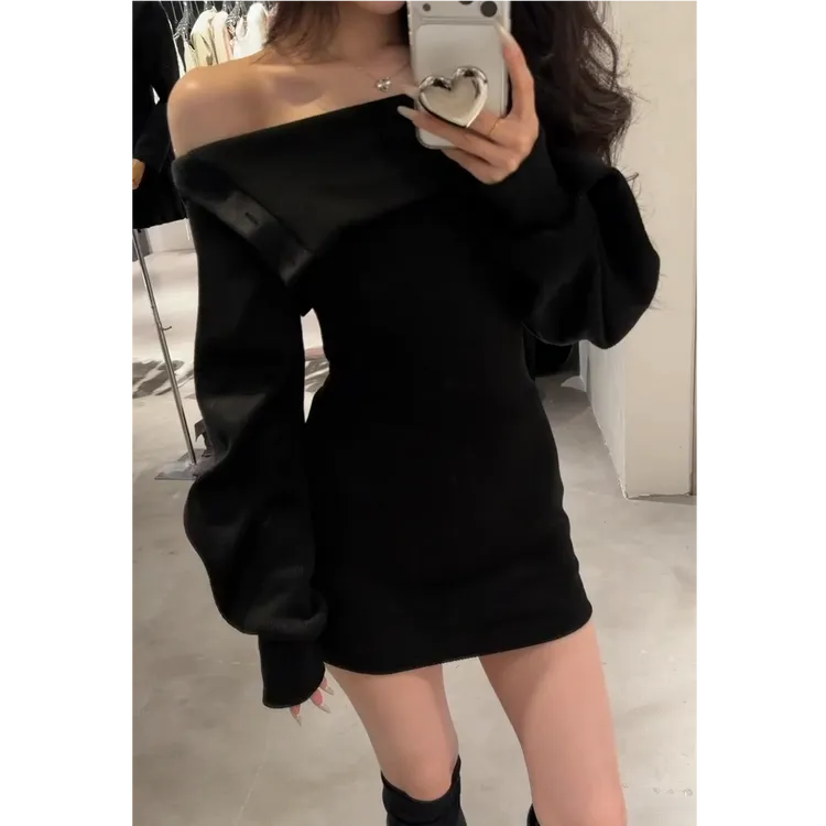 巨好看的冬装赫本风绝美巨显身材气质收腰黑色一字肩露肩连衣裙女