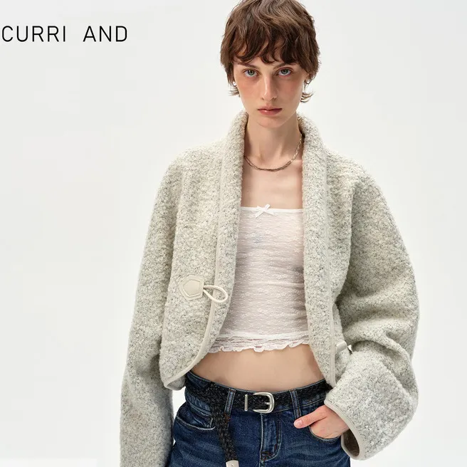 CURRI AND 复古短款落肩牛角扣设计感气质修身宽松羊毛毛呢外套女