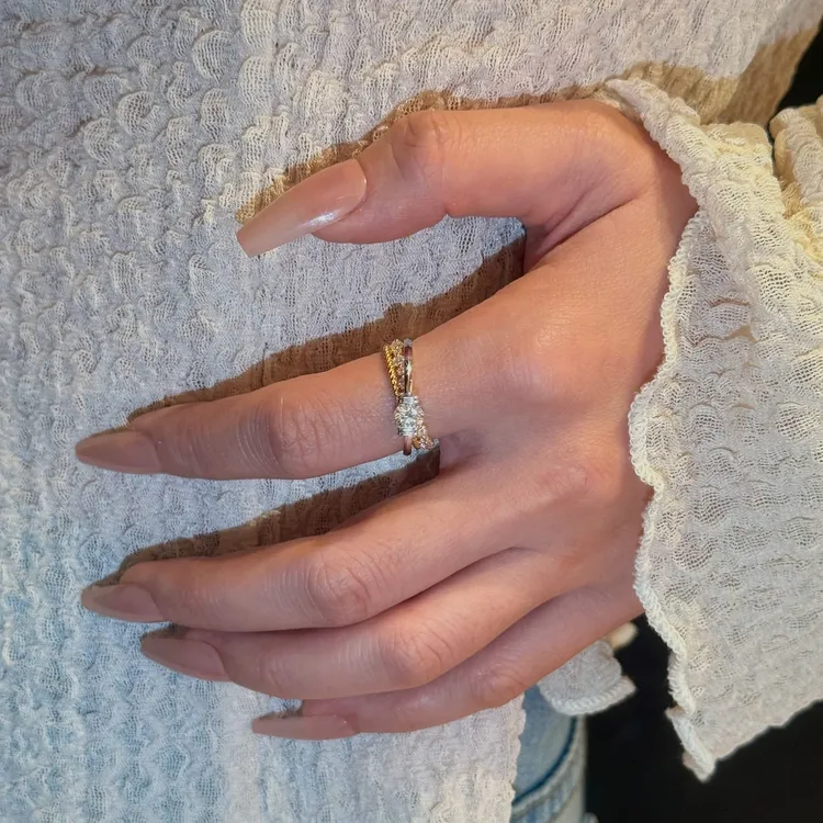 卡柒 铜合金戒指 爆闪双层环绕锆石戒指小众设计高级感叠戴食指戒