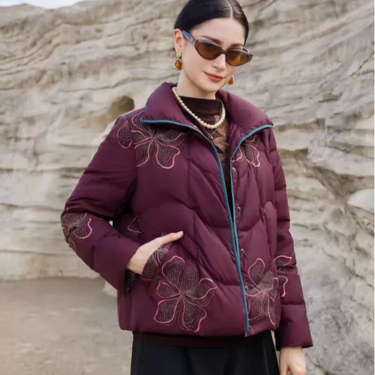 慕尚52912绣花单排扣白鸭绒羽绒服大码女装中年妈妈款时尚新颖