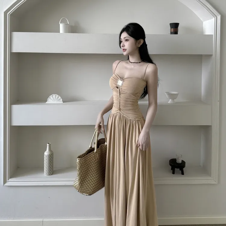 希腊女神气质吊带辣妹连衣裙法式编织绳收腰显瘦度假拍照出片长裙