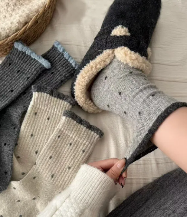 【6双装】波点百搭保暖中筒袜秋冬新款学院风设计感复古潮流SW-B957