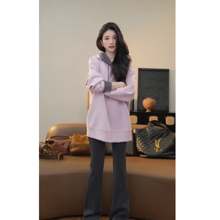 小乖逃休闲时尚粉色卫衣连帽胸X字图标红色袖秋冬款式百搭TS8166