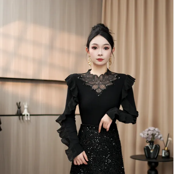 冬新款时尚黑色长袖蕾丝拼接荷叶边设计感百搭减龄打底衫T恤