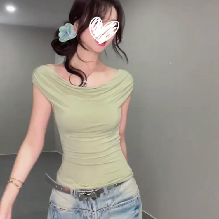 2025年夏季新款设计感小众修身显瘦短袖T恤女辣妹纯欲短款上衣