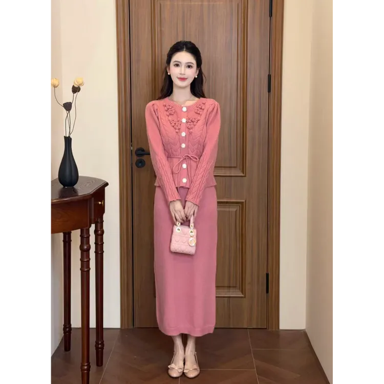 LiLi李李家【元英欧尼】韩系温柔风减龄毛织粉色两件套套装XMZH9890