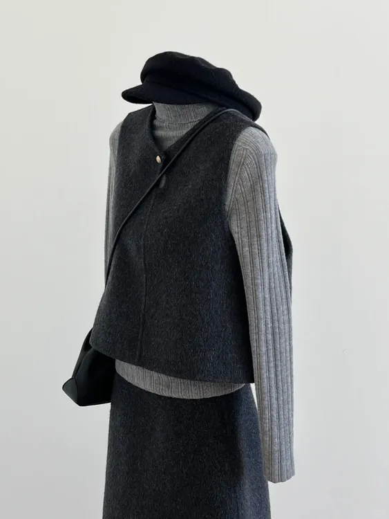 2025秋冬搭配一整套毛呢马甲外套针织衫裙子通勤轻熟叠穿三件套女