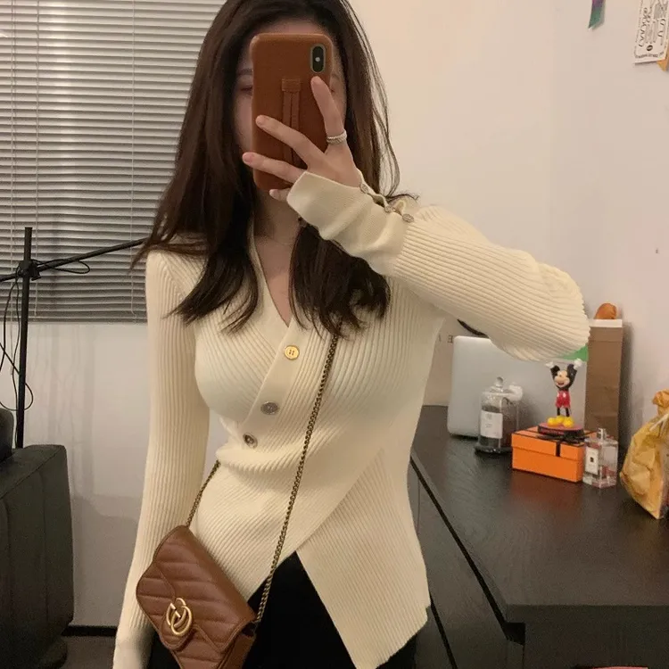 纯欲风V领针织衫女秋冬内搭修身显瘦设计感小众毛衣甜辣开叉上衣