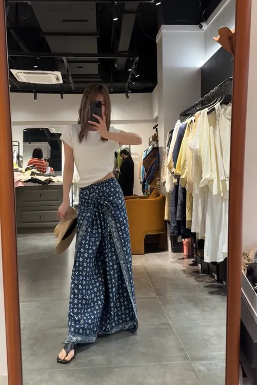 慵懒风藏蓝色碎花裙裤阔腿裤子女夏季2025新款简约百搭短袖t恤