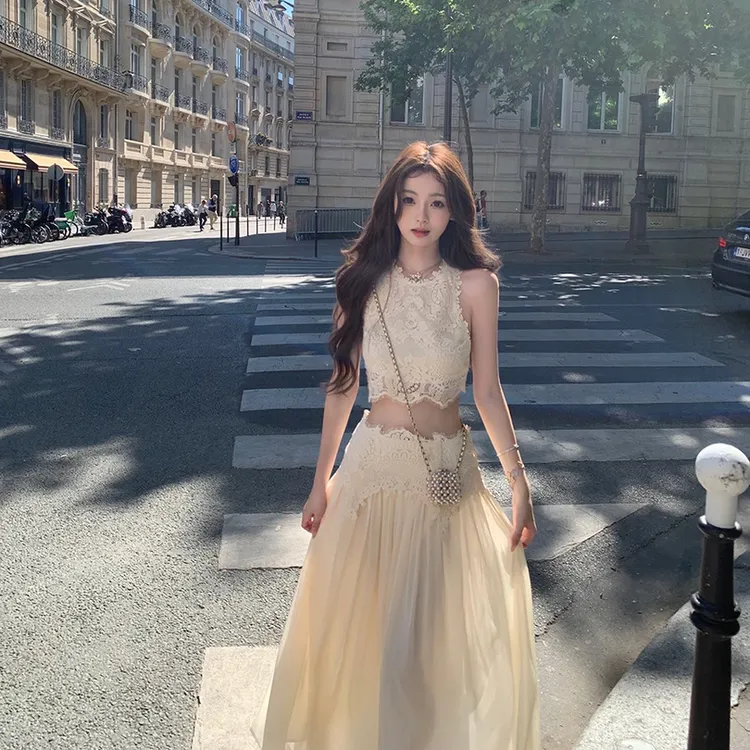 卢浮幻境 纯欲风性感辣妹气质精致短款蕾丝上衣高腰显瘦大摆长裙