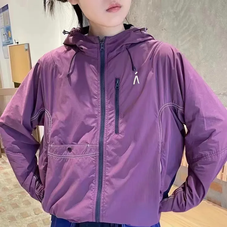 Lesacha澜石！25新款春季户外透气防晒防泼水拼接连帽外套（24200）