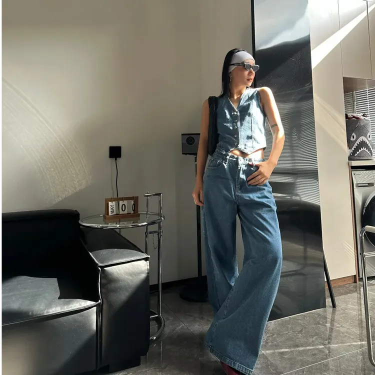 2025早春新款时尚牛仔背心气质显瘦洋气休闲百搭宽松上衣显瘦复古