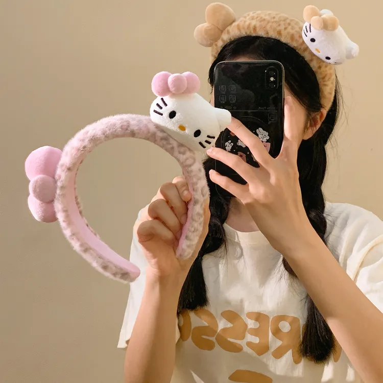 粉色豹纹Kitty蝴蝶结毛绒发箍女可爱百搭头箍洗脸发卡高颅顶头饰