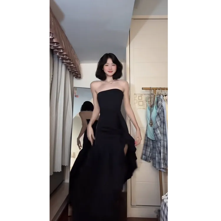 午夜魅影高级轻礼服抹胸连衣裙侧开衩木耳边收腰包臀裙2025新款