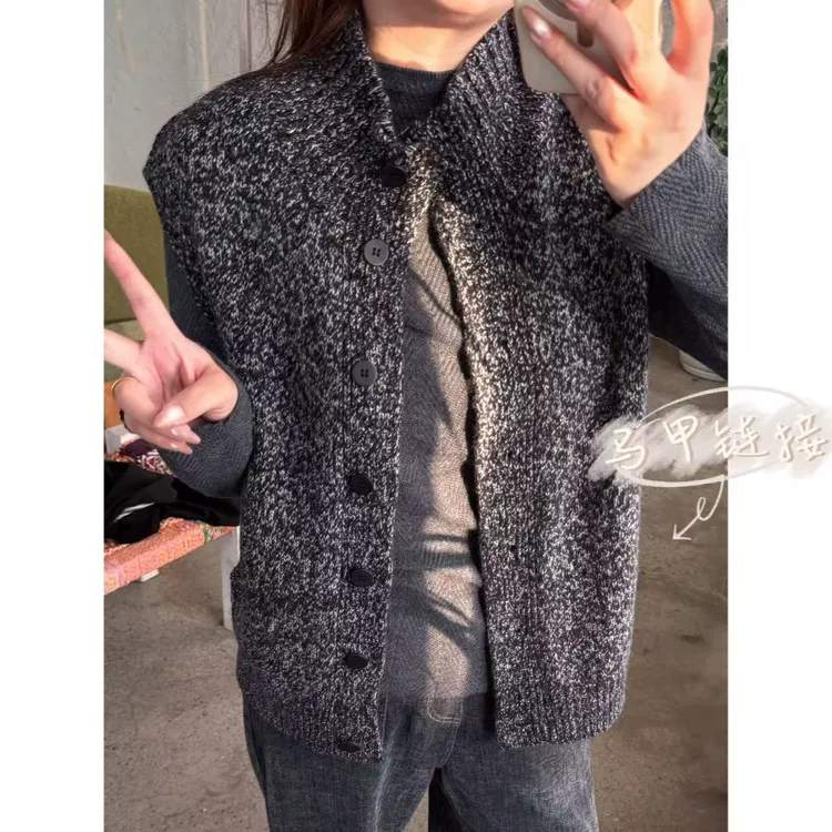 晶咕佳佳【燕麦片】杂花色纽扣针织马甲时尚休闲百搭保暖秋冬