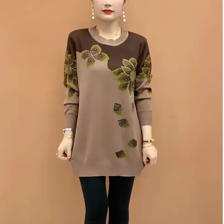 2025冬季新款时尚妈妈中长款大码针织衫高级气质洋气百搭烫钻毛衣