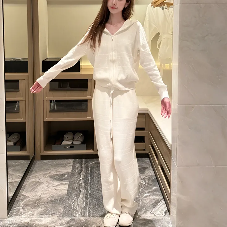 2025春秋新款慵懒连帽拉链长袖上衣女设计感洋气休闲阔腿裤套装潮