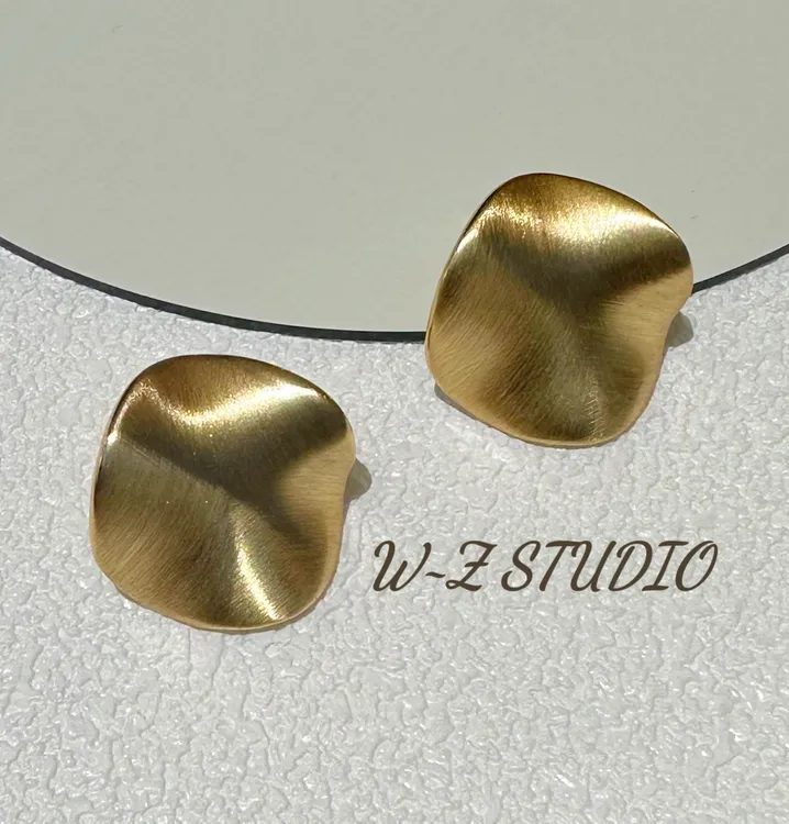 铜合金耳饰 高级感曲面不规则轻奢耳钉#925银针