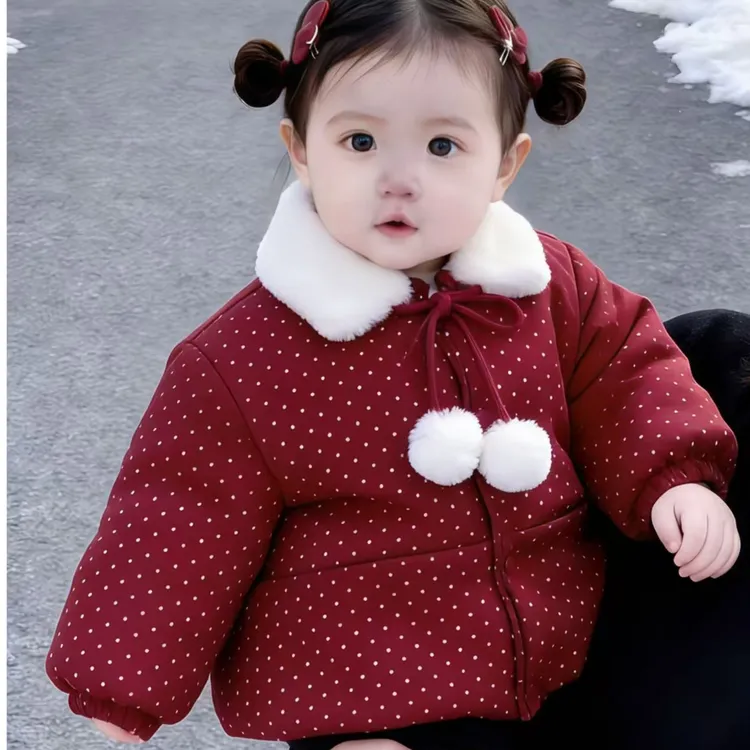 可爱妹宝冬季新款日常外出甜美波点娃娃领棉外套