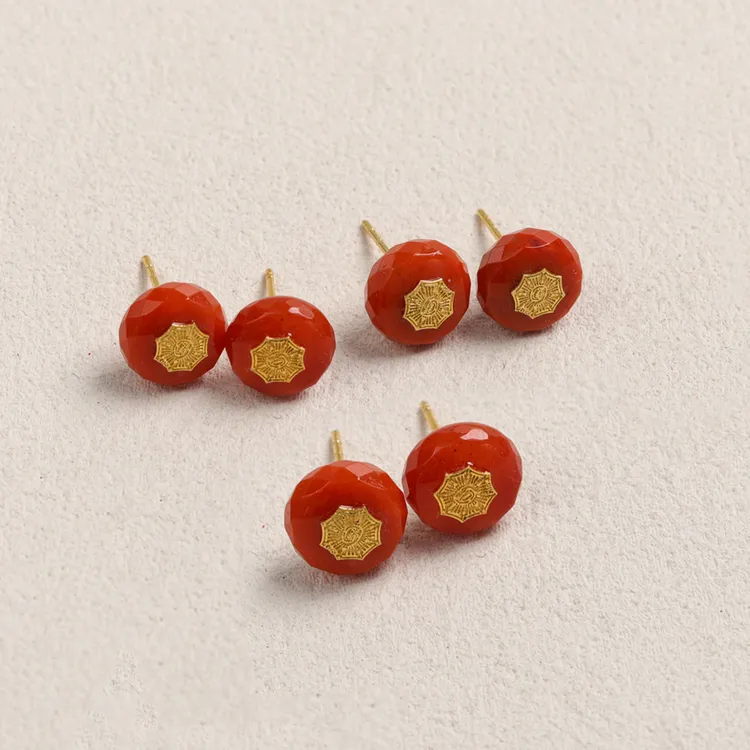 【叭哒不惑】18k金瓦西南红耳钉 10*10mm 多样性发一