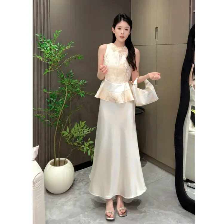 新中式国风套装女夏季2025新款花边背心上衣网纱罩衫半身裙三件套