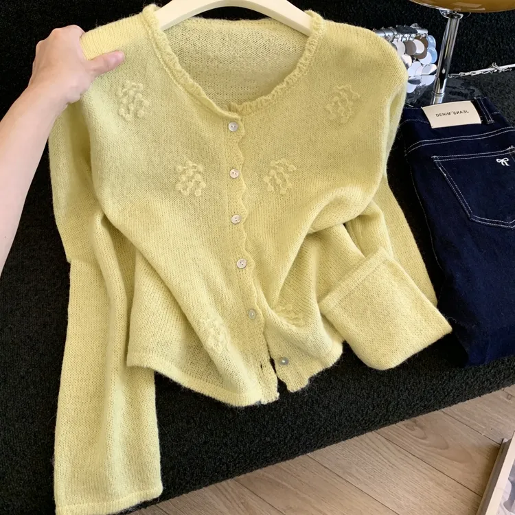 温柔风提花黄色毛衣女2025秋款软糯浣熊绒针织衫小个子显瘦外套