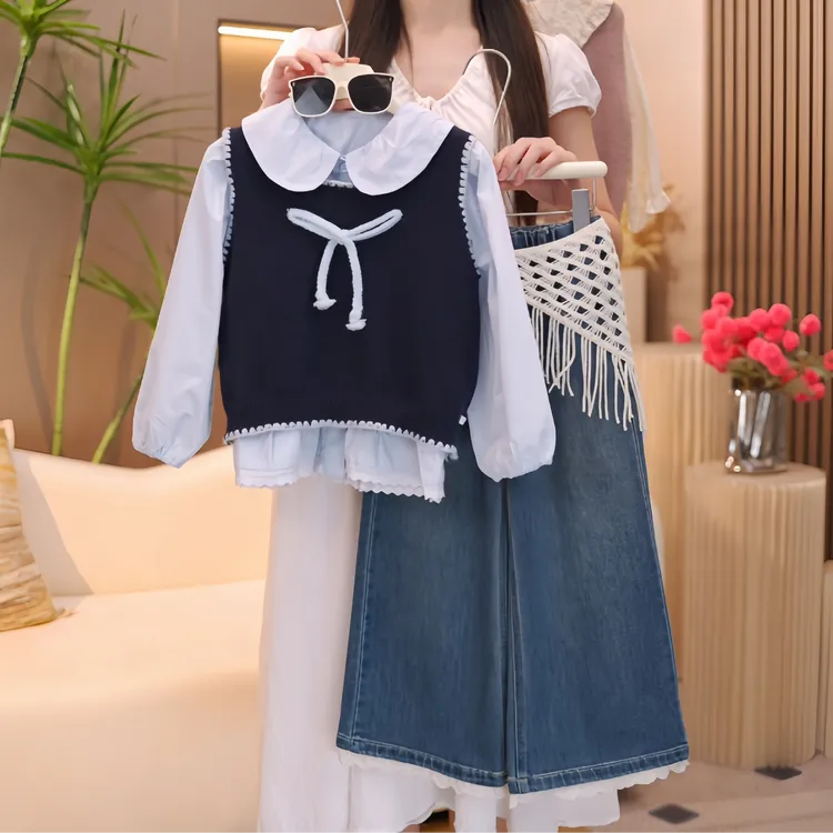 女童秋季2025新款套装学院风韩版洋气针织马甲衬衫牛仔裤三件套