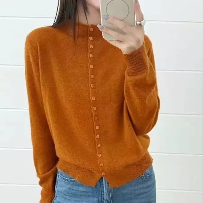 高级感一排扣半高领毛衣开衫女秋冬2025新款宽松慵懒风打底针织