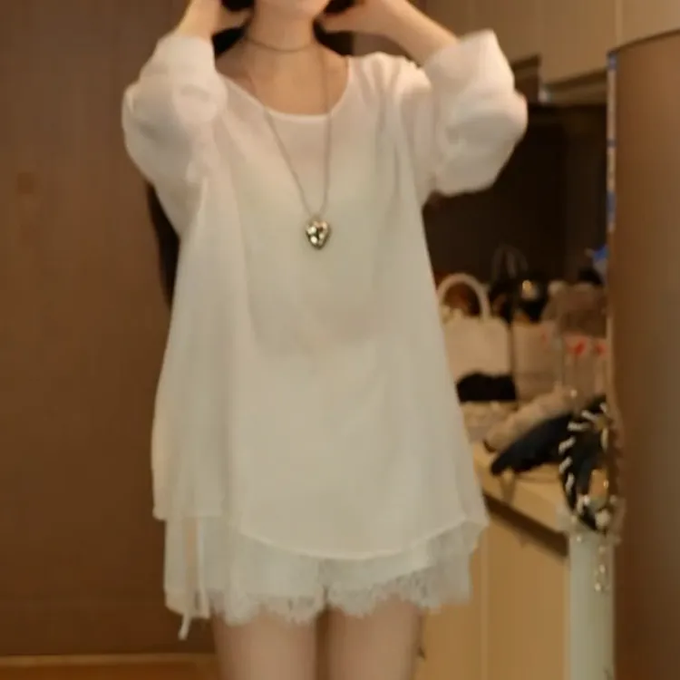 【月白松露】新款夏季休闲重工后背拼接蕾丝飘逸感上衣LK2503858