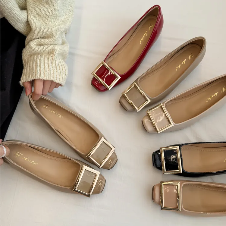 61oniiii 内增高方头方扣粗高跟通勤浅口单鞋女2025新款低粗跟鞋