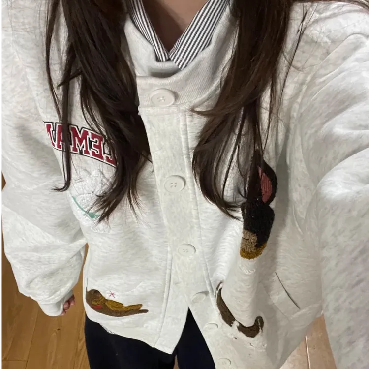 灰色毛巾绣可爱小狗棒球服外套女春秋立领夹克韩系慵懒风开衫卫衣