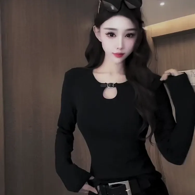 韩系穿搭设计感镂空长袖T恤女秋冬新款通勤风修身显瘦打底衫上衣