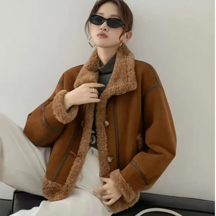 海宁鹿皮绒一体时尚休闲短款外套洋气