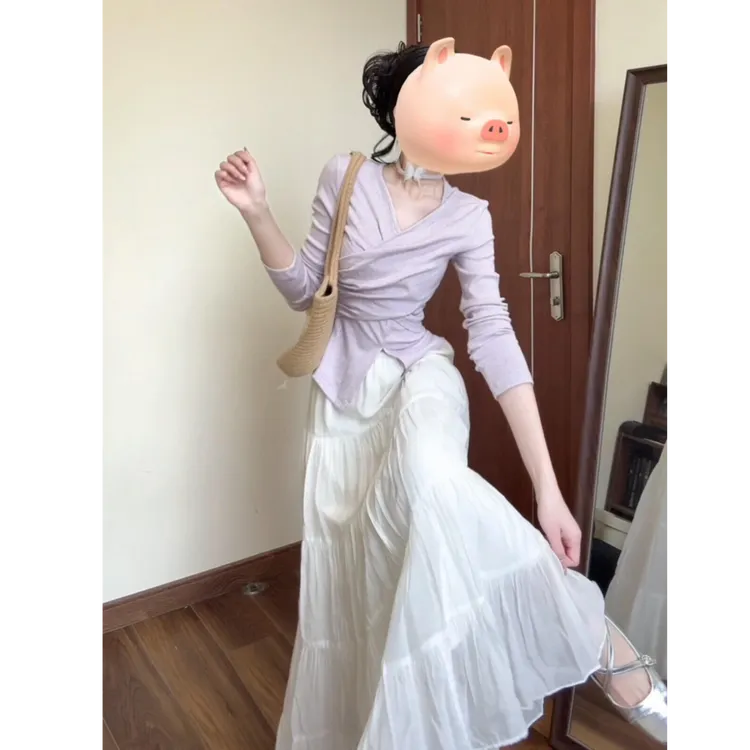 2025春季新款早春季紫色交叉V领长袖针织衫搭高腰半身裙显瘦套装