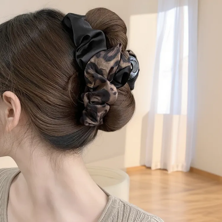 2025流行发饰新款洋气抓夹豹纹头发夹子高级感头饰发卡蝴蝶结抓夹