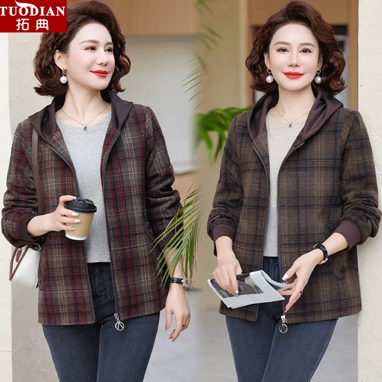 2025新款妈妈春装格子外套洋气中老年女装休闲百搭连帽夹克上衣