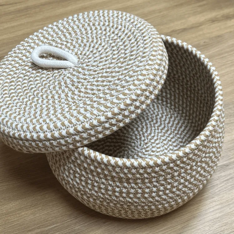 桌面收纳盒化妆收纳零食整理手工编织鸡蛋收纳筐带盖编织篮子洋气