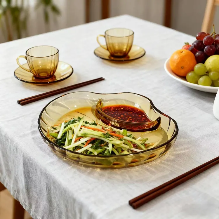 新款高颜值饺子盘带醋碟家用分格早餐盘水饺专用小吃高颜值寿司盘