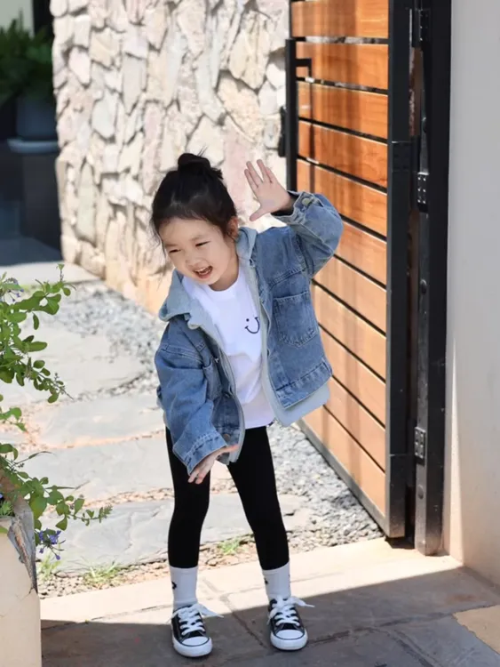 2025年男女童早秋新款休闲中长款T恤打底裤牛仔假两件外套套装