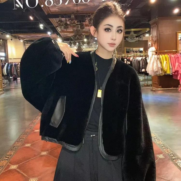 【CY】83768-T 2025新款时尚设计师皮毛一体外套