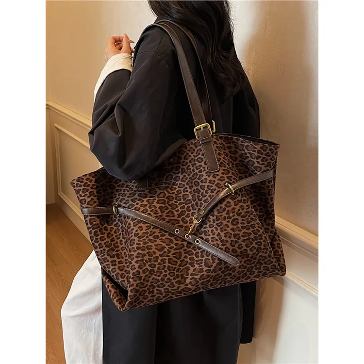 豹纹麂皮绒包包女2025新款秋冬复古托特包慵懒风大容量通勤单肩包