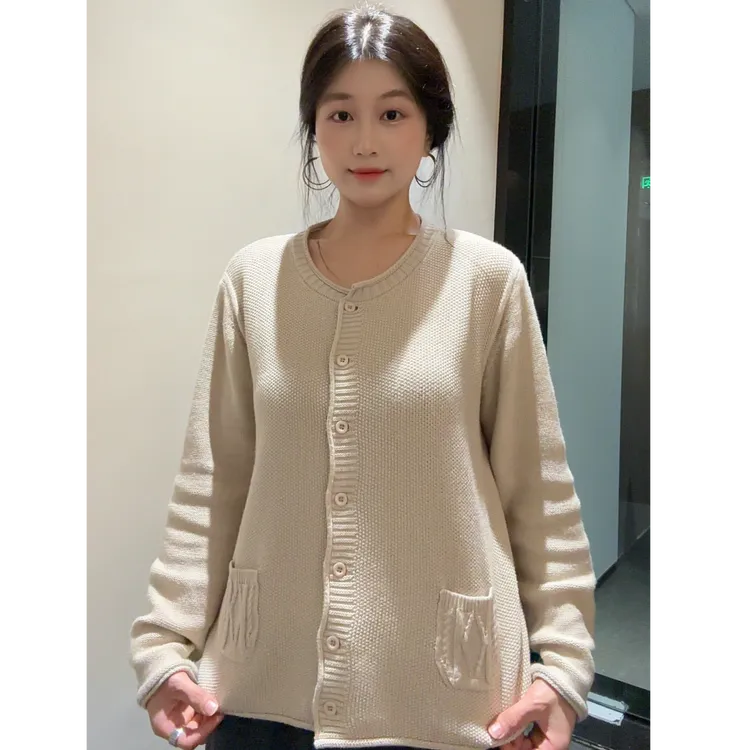 2025秋冬新款口袋设计针织长袖女宽松显瘦毛针织衫常规款