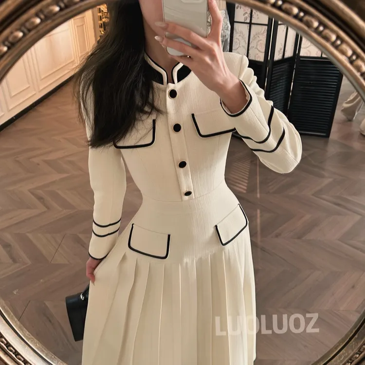 LUOLUOZ【衣人花】高级感气质立领下摆百褶收腰长款连衣裙CC333