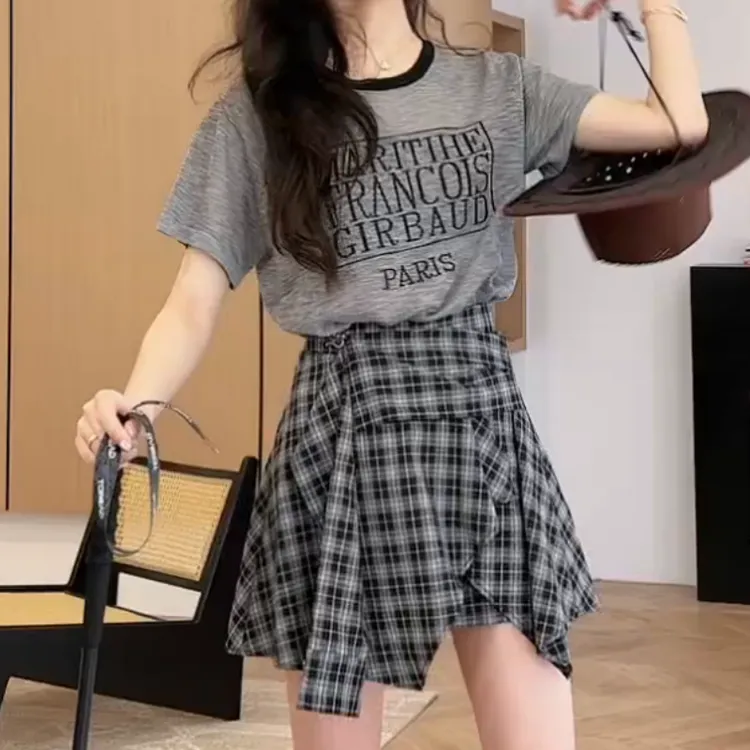 2025夏季新款百搭显瘦短袖+假两件短款裙裤套装LK2503717