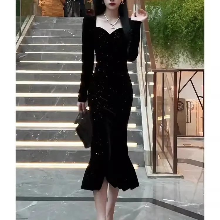 秋冬新款内搭打底闪钻长裙高级感超好看金丝绒黑色长袖连衣裙子女