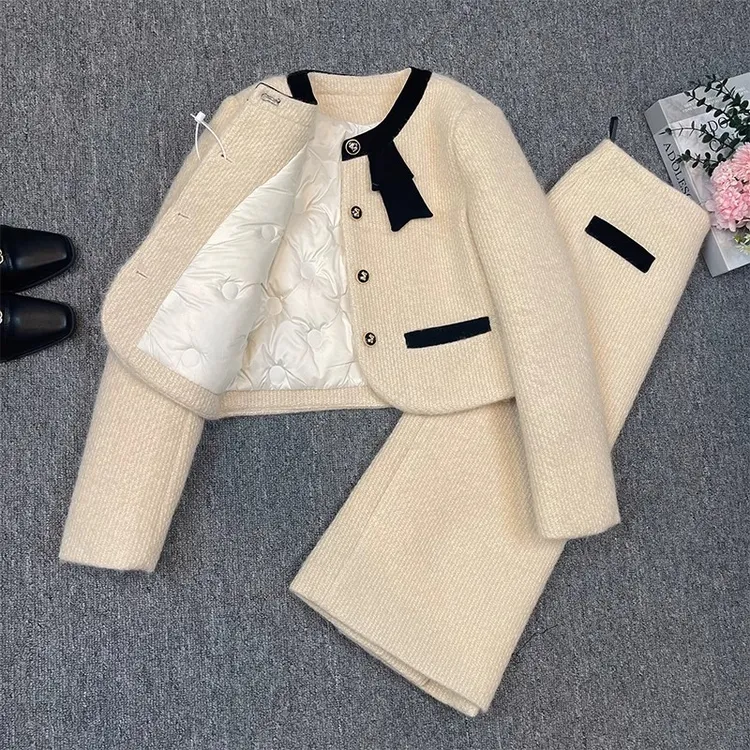 小香风绒服套装女冬季2024新款蝴蝶结短上衣短款半身裙女装两件套