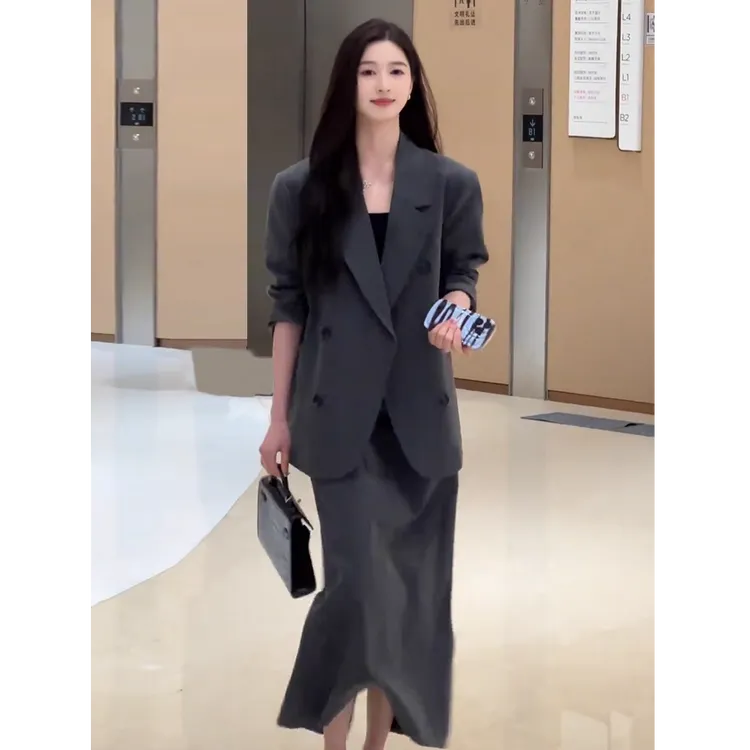 高级感小西装套装裙女秋季新款时尚气质宽松西服外套半身裙两件套