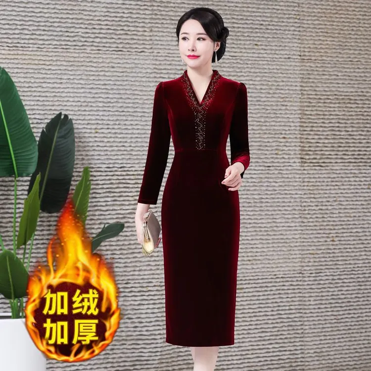 秋冬加绒加厚金丝绒手工钉珠中长款长袖改良大码妈妈小个子旗袍裙