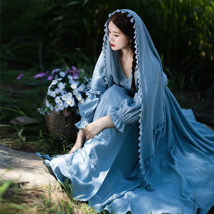 现货【蓝屿风】复古蓝色系V领连衣裙女2025新款收腰蕾丝大摆长裙