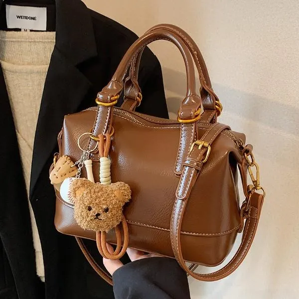 今年流行小包包女2024秋冬新款手提枕头包高级质感复古通勤斜挎包